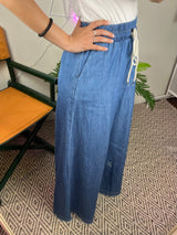 TENSIONE IN <br>Pantalone palazzo jeans con cordino