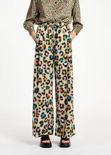 Essentiel Antwerp <br>Pantaloni beige a gamba larga con stampa leopardata multicolor