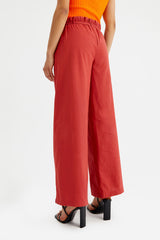Compañía Fantástica <br>Pantaloni lunghi con gamba dritta di colore mattone